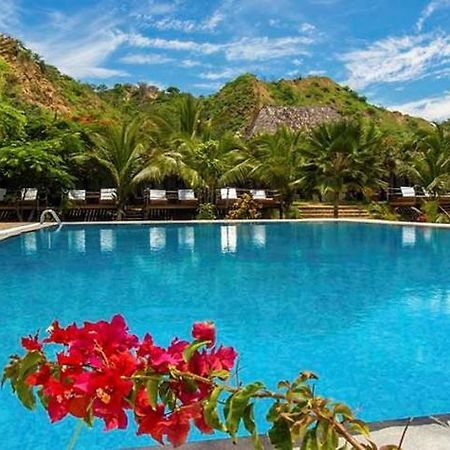 Hotel Punta Camaron Bungalows & Suites Соррітос Екстер'єр фото
