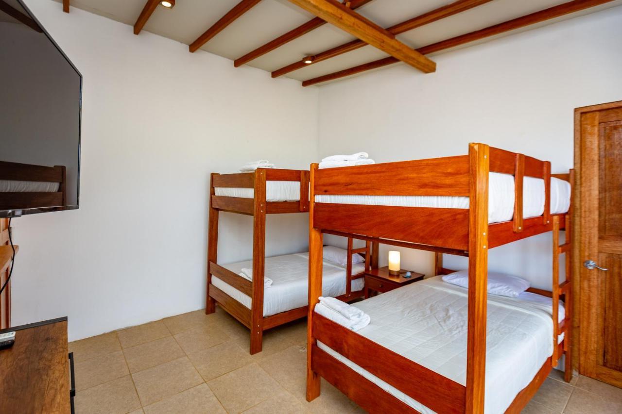 Hotel Punta Camaron Bungalows & Suites Соррітос Екстер'єр фото