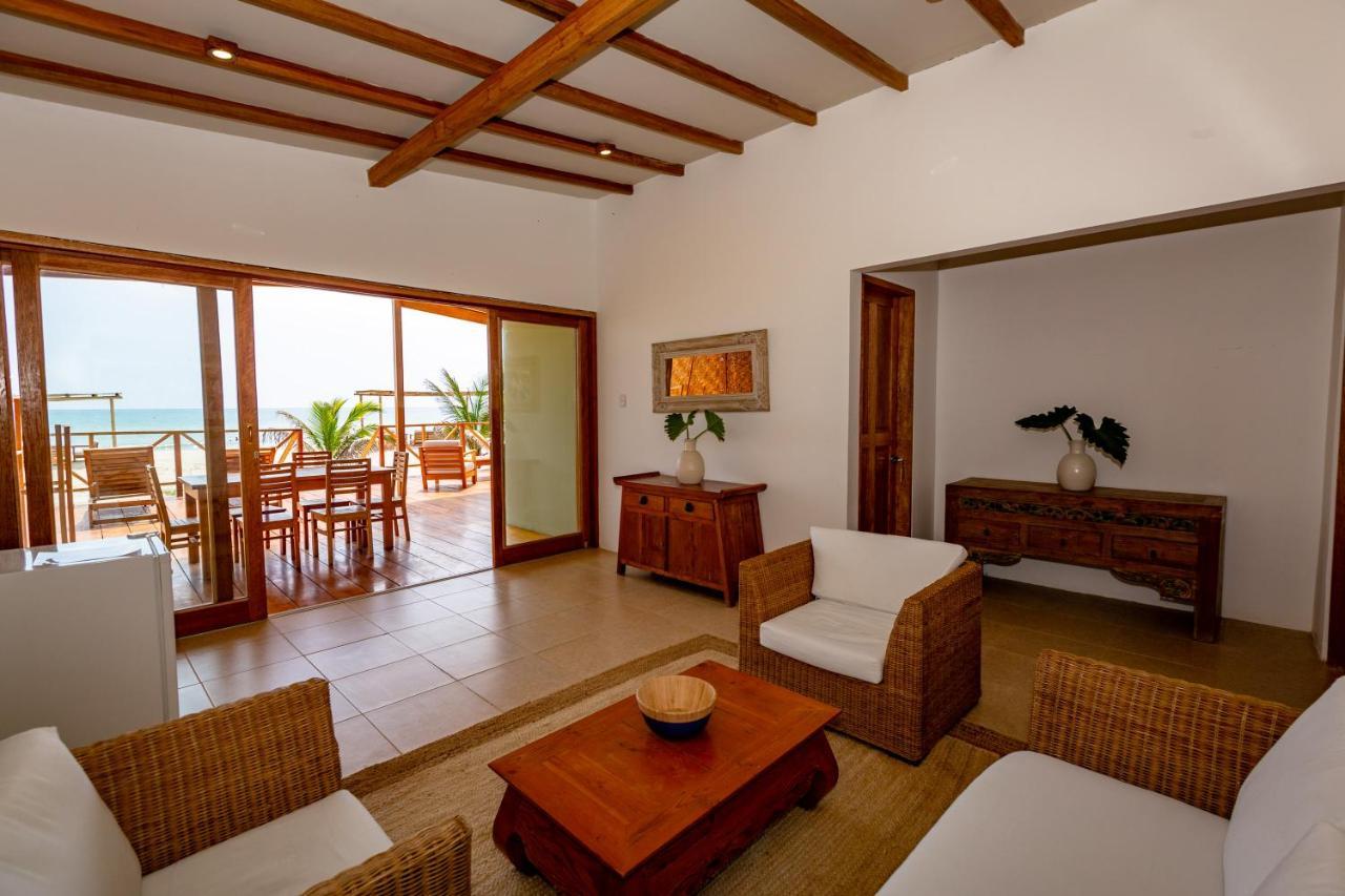 Hotel Punta Camaron Bungalows & Suites Соррітос Екстер'єр фото