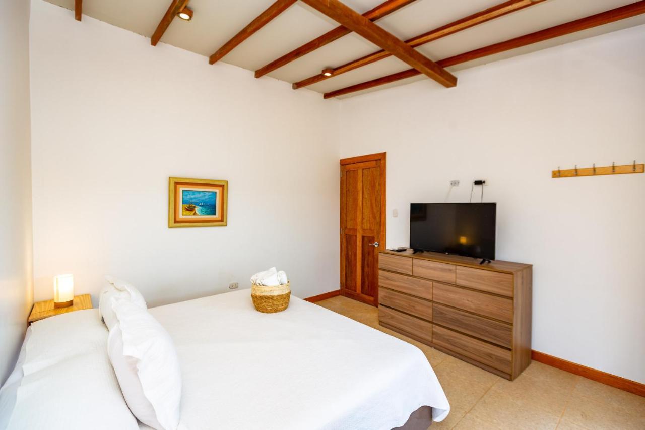 Hotel Punta Camaron Bungalows & Suites Соррітос Екстер'єр фото