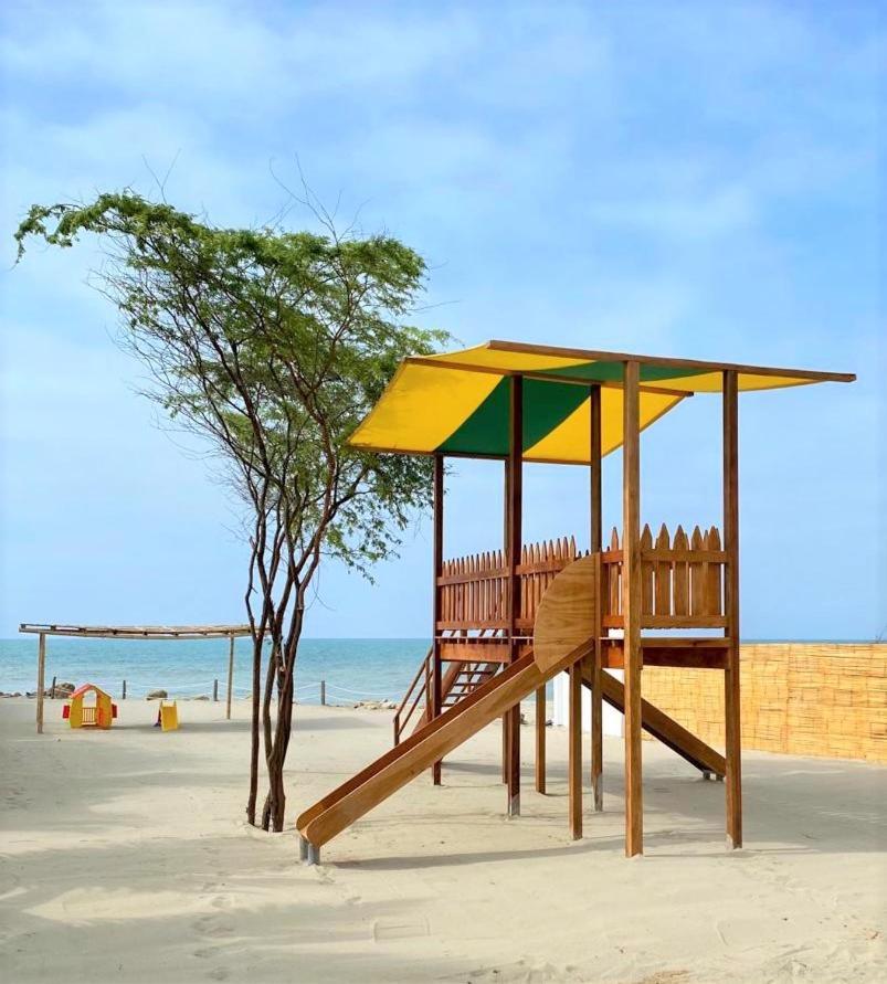 Hotel Punta Camaron Bungalows & Suites Соррітос Екстер'єр фото