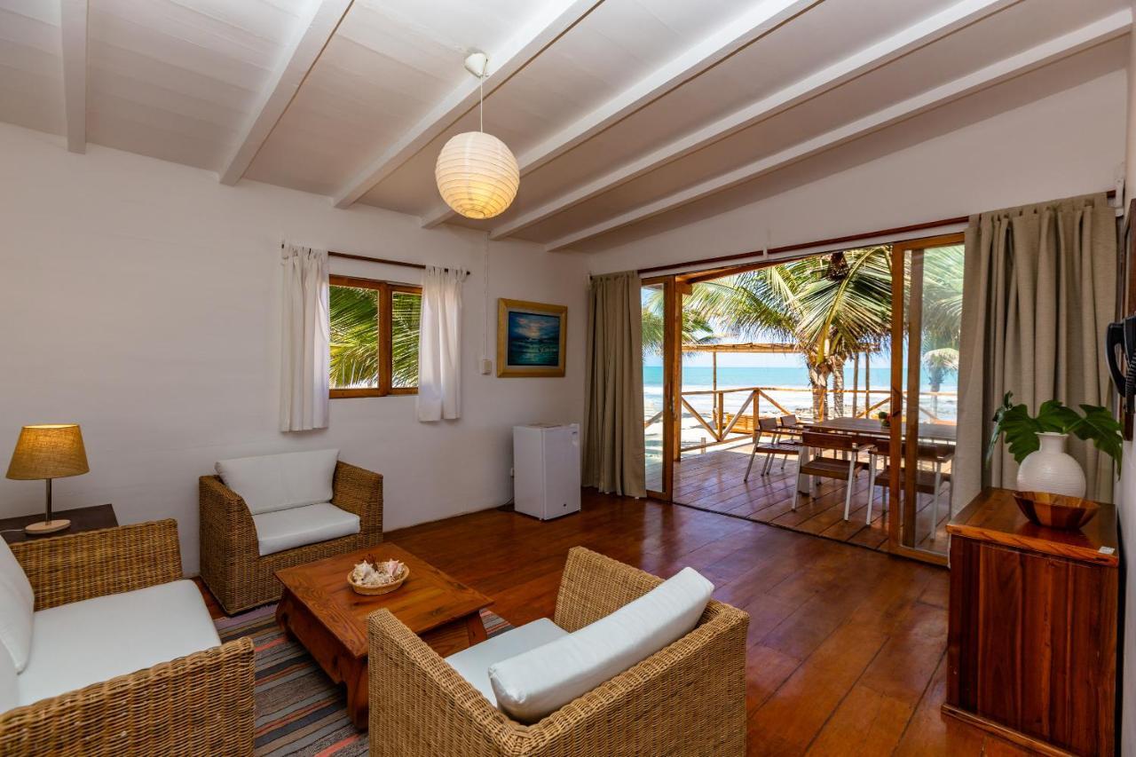 Hotel Punta Camaron Bungalows & Suites Соррітос Екстер'єр фото