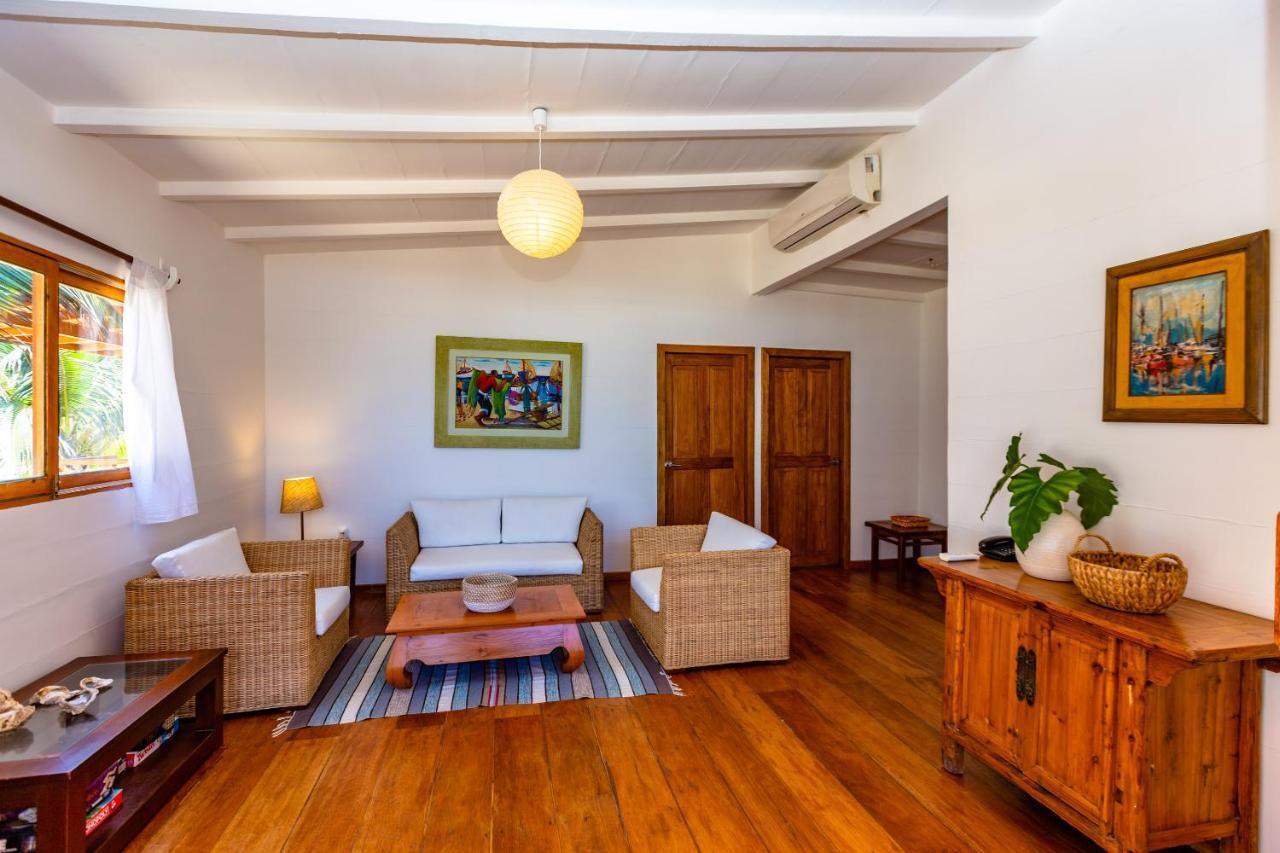 Hotel Punta Camaron Bungalows & Suites Соррітос Екстер'єр фото
