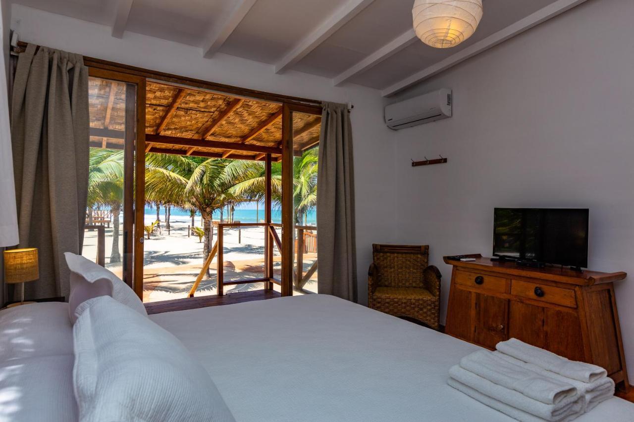 Hotel Punta Camaron Bungalows & Suites Соррітос Екстер'єр фото